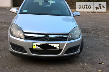 Універсал Opel Astra 2005 в Рівному