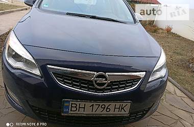 Универсал Opel Astra 2012 в Борисполе