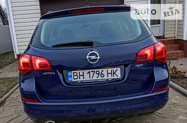 Универсал Opel Astra 2012 в Борисполе