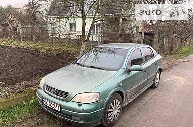 Хэтчбек Opel Astra 2006 в Городке