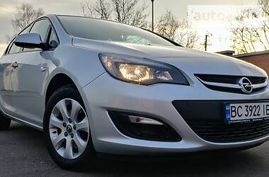 Хэтчбек Opel Astra 2014 в Трускавце