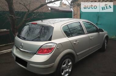 Хетчбек Opel Astra 2008 в 