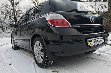 Хетчбек Opel Astra 2005 в 