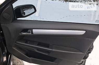 Хетчбек Opel Astra 2005 в 