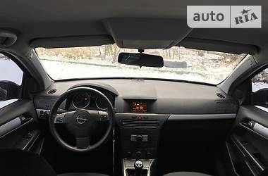 Хетчбек Opel Astra 2005 в 