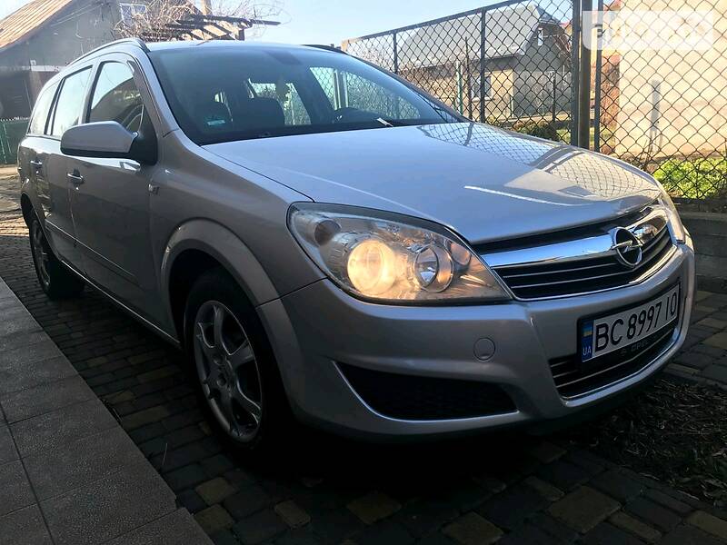 Универсал Opel Astra 2008 в Стрые