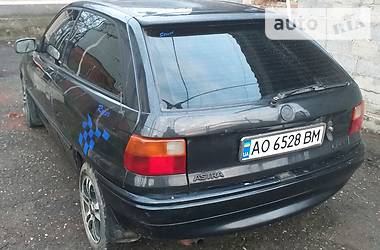 Хэтчбек Opel Astra 1993 в Виноградове