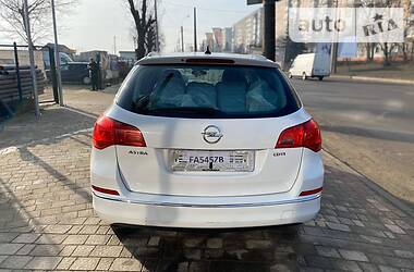 Універсал Opel Astra 2015 в 
