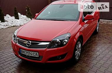 Универсал Opel Astra 2010 в Конотопе