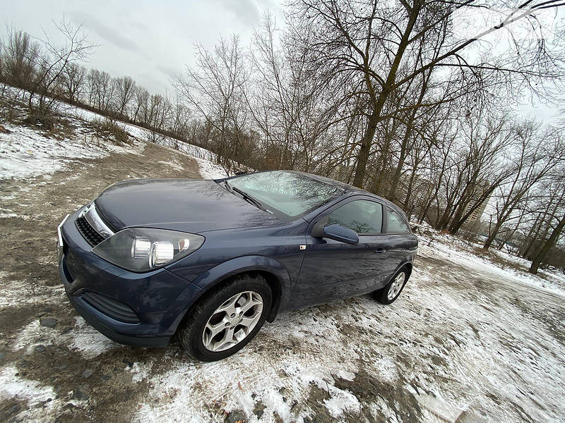 Купе Opel Astra 2007 в Киеве