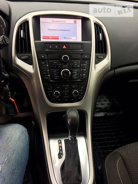 Універсал Opel Astra 2013 в Києві