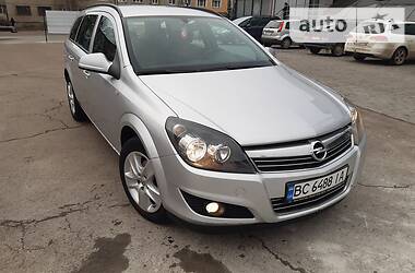 Универсал Opel Astra 2012 в Дрогобыче