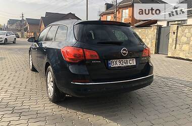 Универсал Opel Astra 2014 в Хмельницком