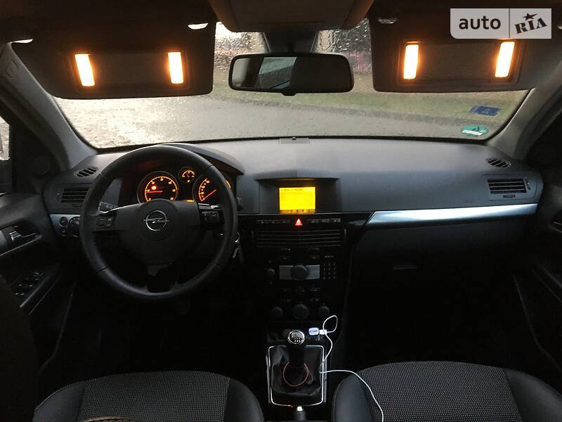 Універсал Opel Astra 2008 в Луцьку