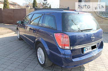 Внедорожник / Кроссовер Opel Astra 2006 в Черкассах