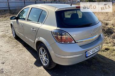 Хэтчбек Opel Astra 2008 в Львове