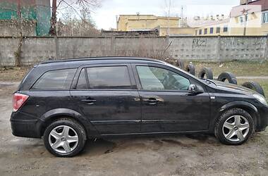 Универсал Opel Astra 2005 в Чернигове