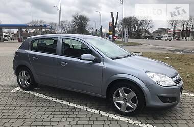 Хэтчбек Opel Astra 2008 в Львове