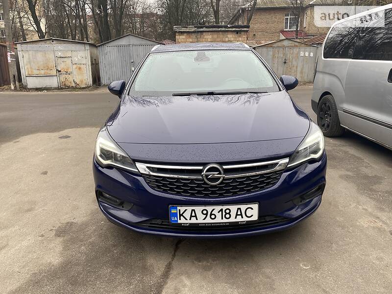 Универсал Opel Astra 2016 в Киеве