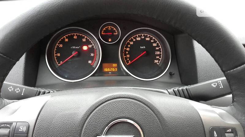 Універсал Opel Astra 2005 в Луцьку