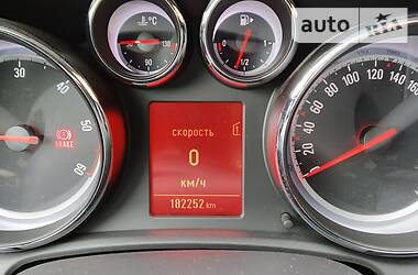 Універсал Opel Astra 2011 в 