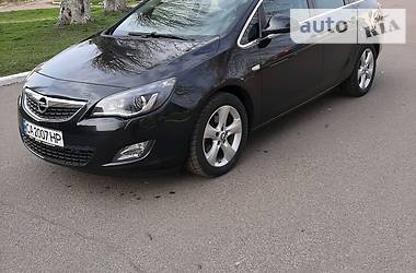 Универсал Opel Astra 2012 в 