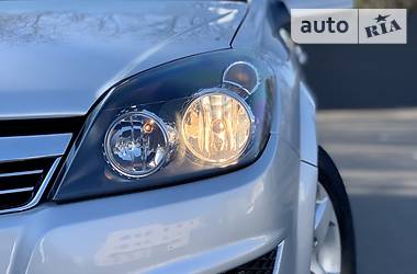 Універсал Opel Astra 2008 в 