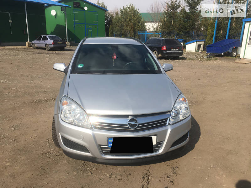 Універсал Opel Astra 2008 в Сколе