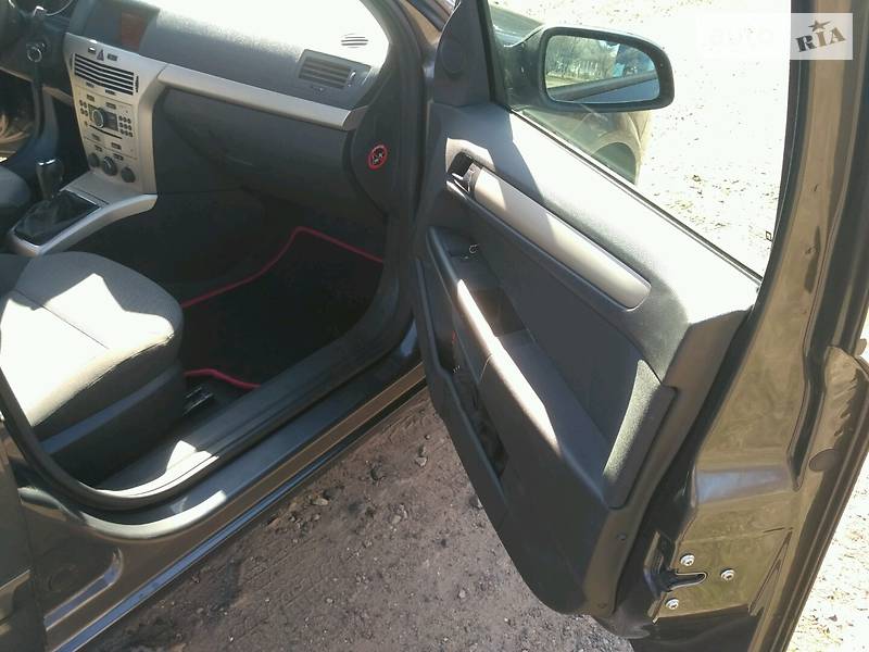 Універсал Opel Astra 2009 в Києві