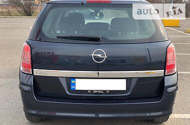 Універсал Opel Astra 2009 в 
