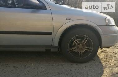 Седан Opel Astra 2004 в 