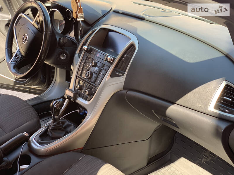 Універсал Opel Astra 2012 в Хусті фото 40 Універсал Opel Astra 2012 в Хусті