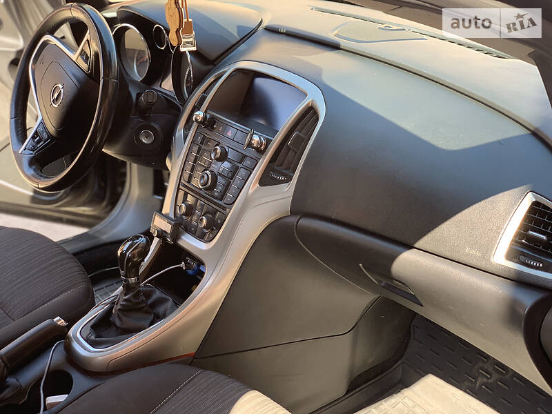 Універсал Opel Astra 2012 в Хусті фото 42 Універсал Opel Astra 2012 в Хусті