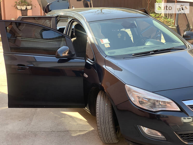 Універсал Opel Astra 2012 в Хусті фото 16 Універсал Opel Astra 2012 в Хусті
