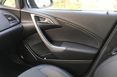 Універсал Opel Astra 2012 в 