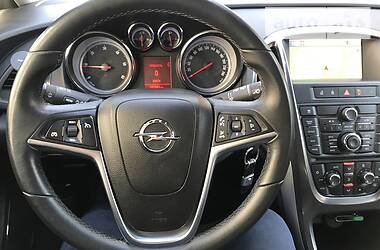 Універсал Opel Astra 2012 в 