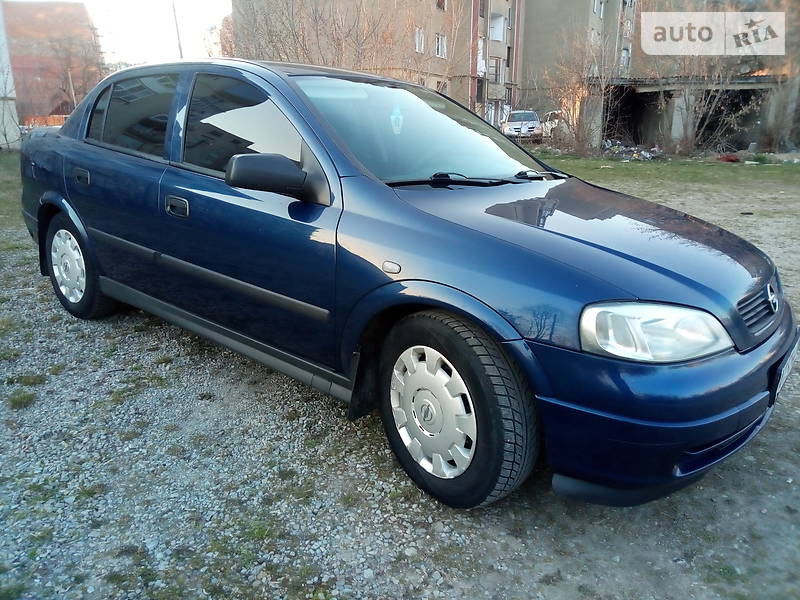 Седан Opel Astra 2005 в Ивано-Франковске