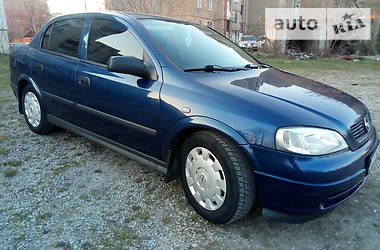 Седан Opel Astra 2005 в 
