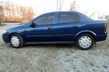 Седан Opel Astra 2005 в 