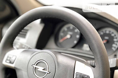 Універсал Opel Astra 2007 в 