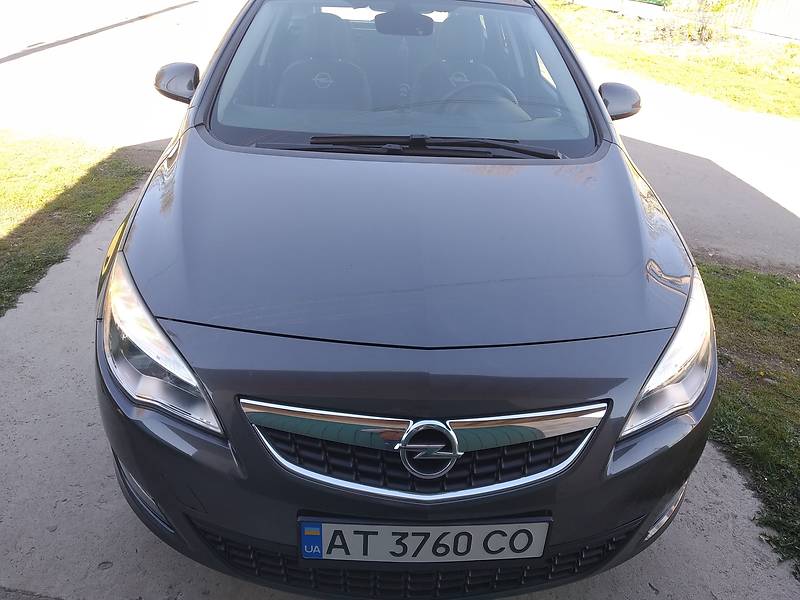 Универсал Opel Astra 2011 в Коломые