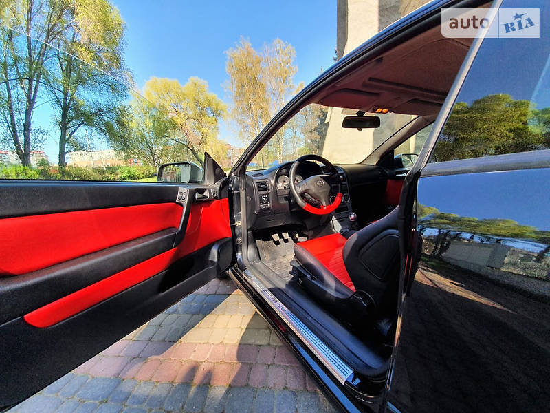 Купе Opel Astra 2004 в Чернівцях
