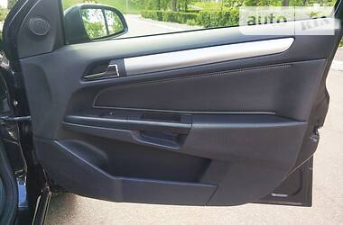 Хэтчбек Opel Astra 2008 в 
