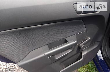 Хетчбек Opel Astra 2007 в 
