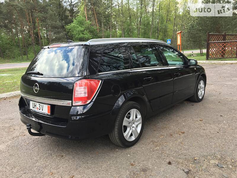 Універсал Opel Astra 2008 в Луцьку