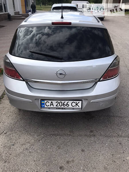 Хетчбек Opel Astra 2008 в Черкасах