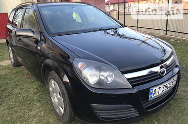 Универсал Opel Astra 2006 в Кицмани