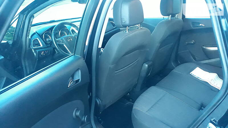 Універсал Opel Astra 2011 в Вінниці