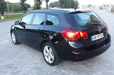 Універсал Opel Astra 2011 в 