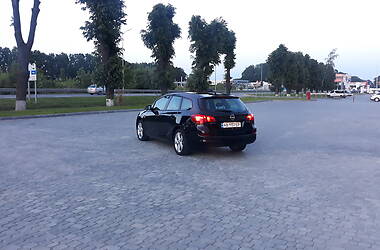 Універсал Opel Astra 2011 в 